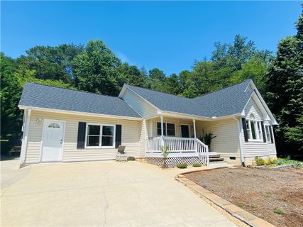 105 Indian Trail Road sold home in Indian Oaks, Seneca, SC