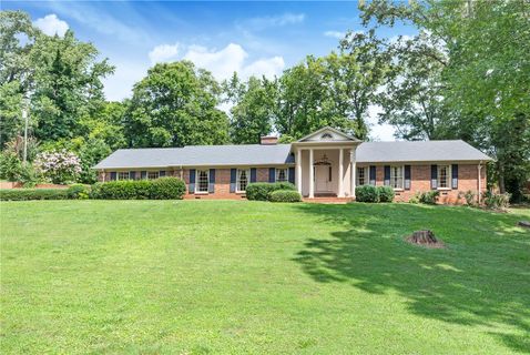 115 Postelle Drive