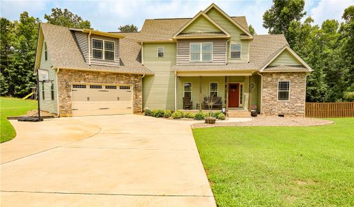 205 Edens Oaks Court sold home in Edens Ridge, Six Mile, SC