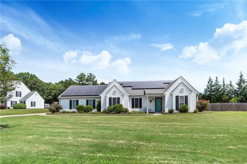 106 Spanish Moss Drive