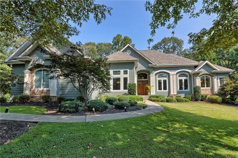 207 Briarledge Drive