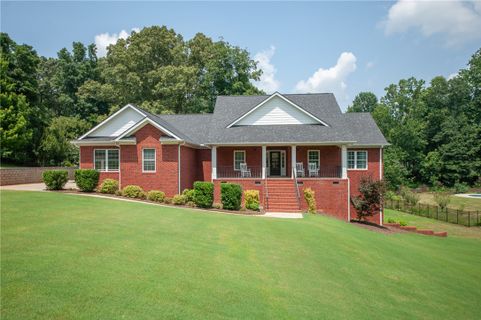 1026 Harpers Way