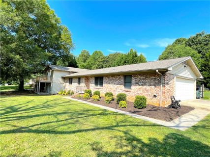 Previously sold for $256,000