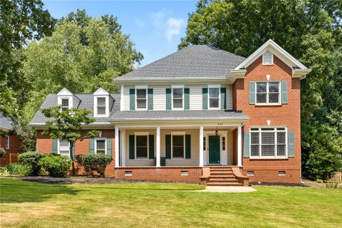 206 Knollwood Drive
