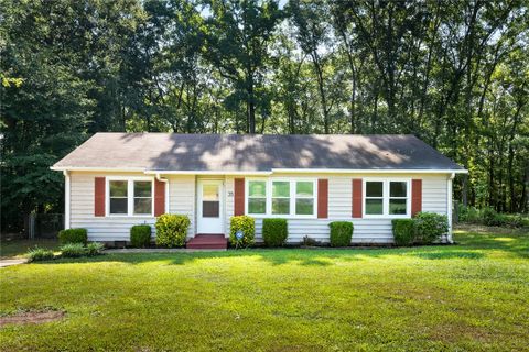 35 Woodmere Court