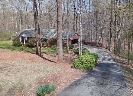 627 W Springwood Drive sold home in Oconee Estates, Seneca, SC