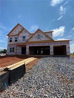 Previously sold for $396,927