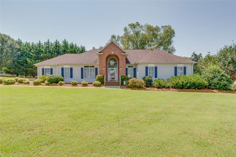 212 Fairfax Road