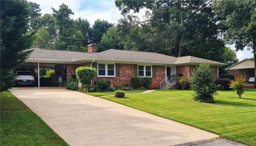 404 Woodfern Cir 404 Woodfern Cir Circle
