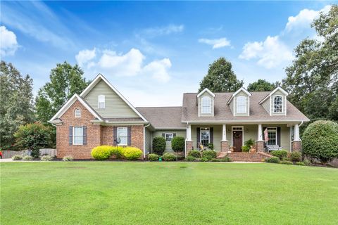 320 Edens Ridge Drive sold home in Edens Ridge, Six Mile, SC