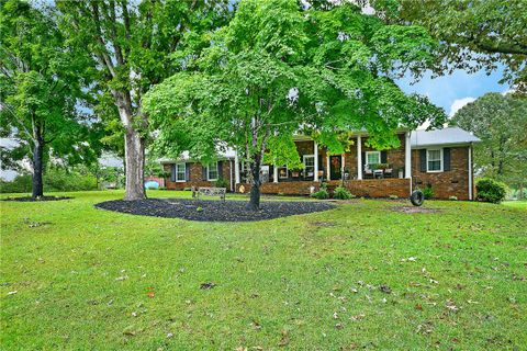 189 Daniel Drive