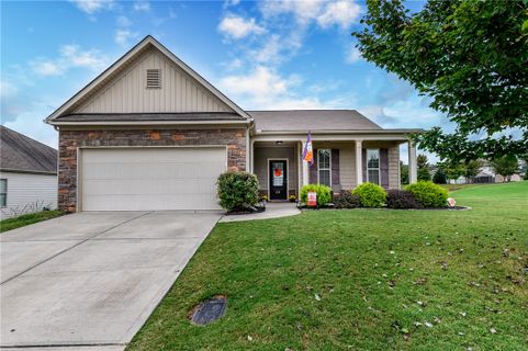 18 Duxbury Lane