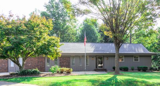 206 Asbury Circle