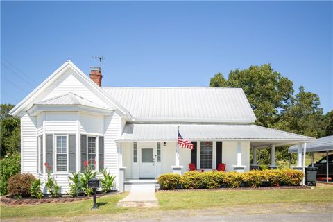 136 Harbert Park Circle sold home in Tugaloo TWP, Westminster, SC