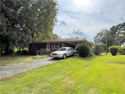 2081 Sunset Drive