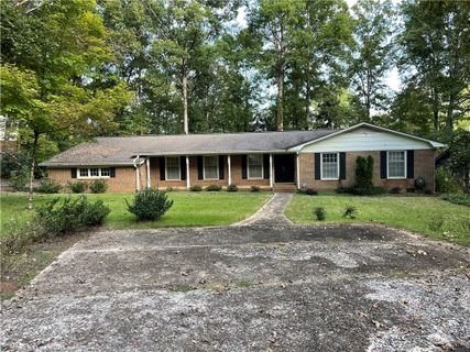 105 Lancelot Drive